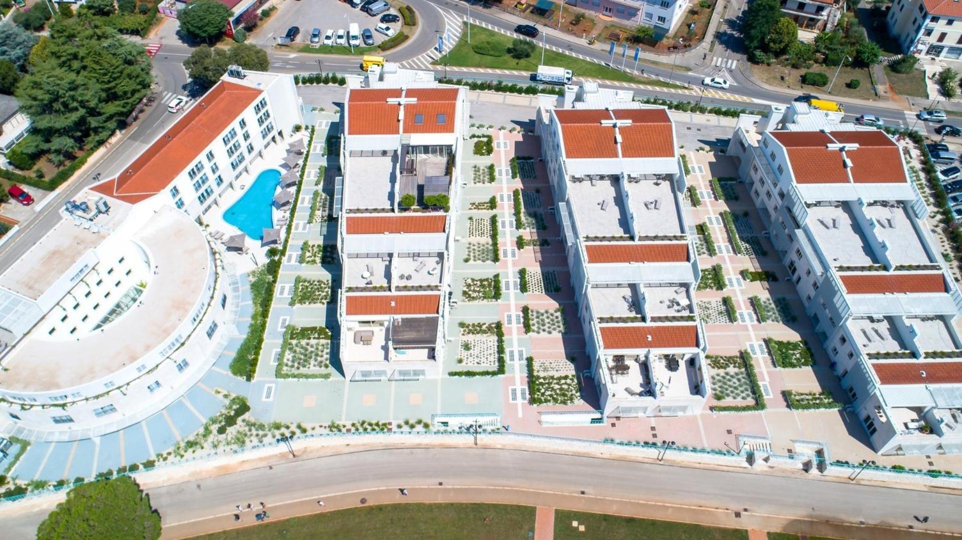 Edra Garden C326 * Umag